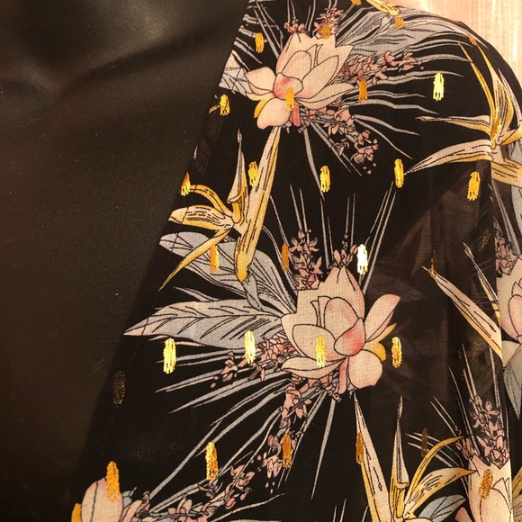 Tunic - Picture 4 of 4